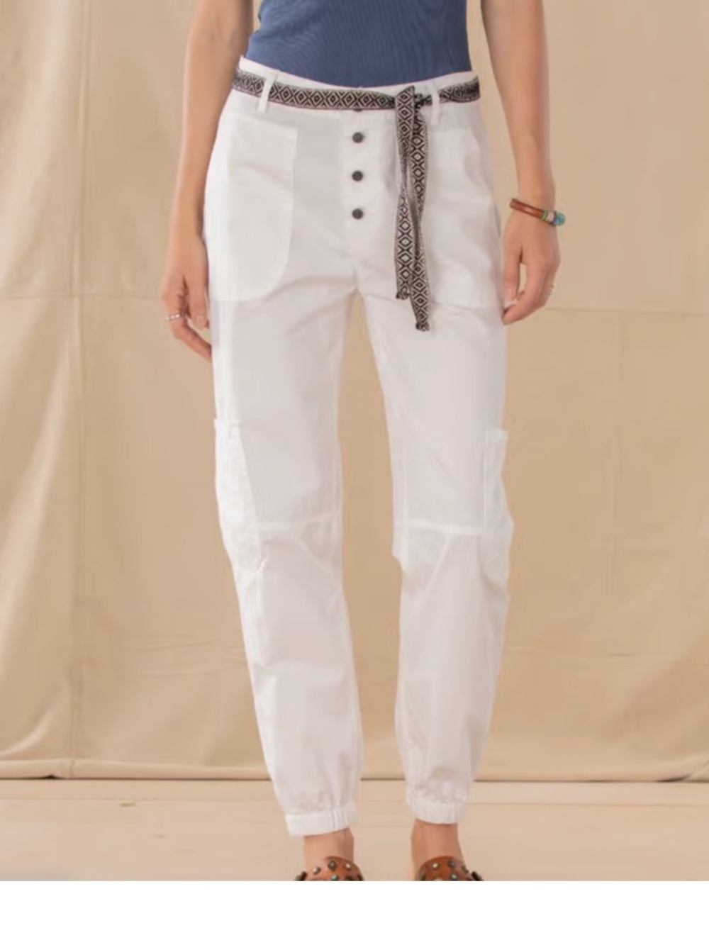 Sundance Jolienne Twill White Cargo Joggers with Black and White Tie Belt